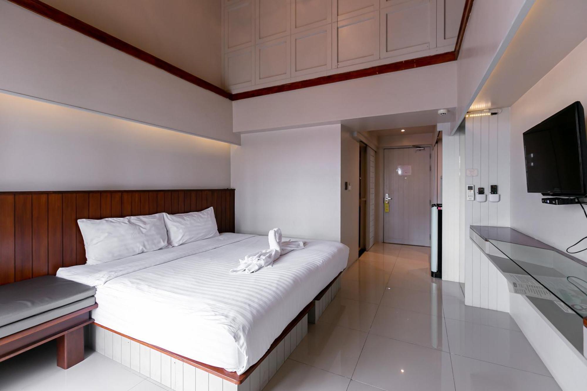 A Room Bangkok Sathorn Екстериор снимка