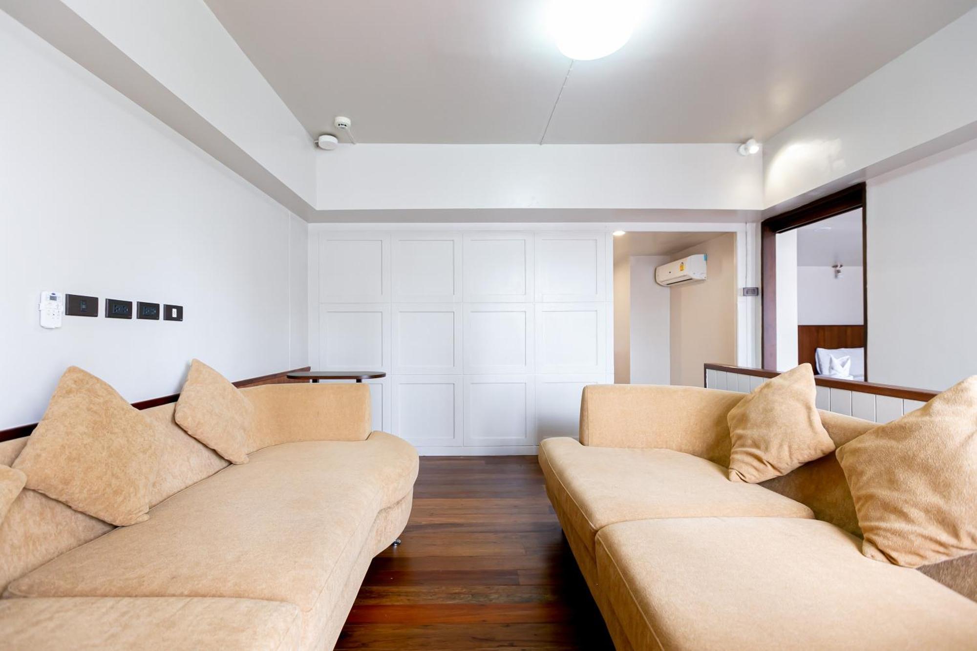 A Room Bangkok Sathorn Екстериор снимка