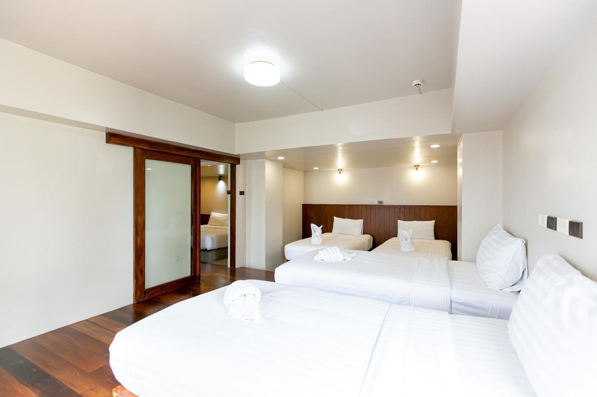 A Room Bangkok Sathorn Екстериор снимка