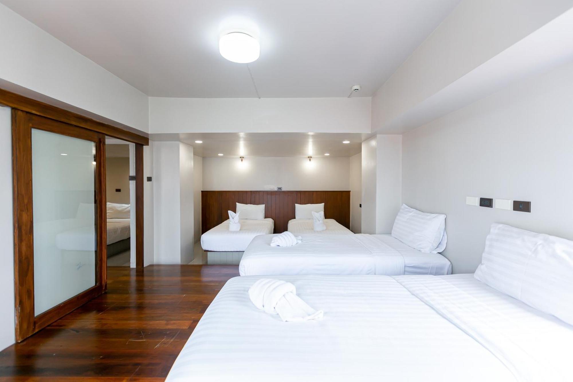 A Room Bangkok Sathorn Екстериор снимка