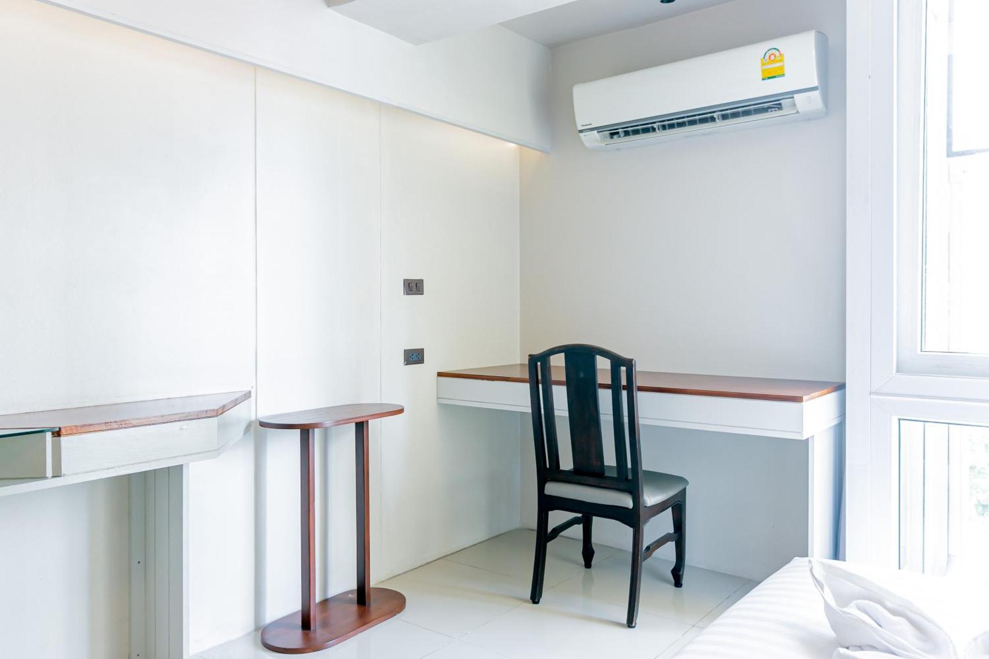 A Room Bangkok Sathorn Екстериор снимка