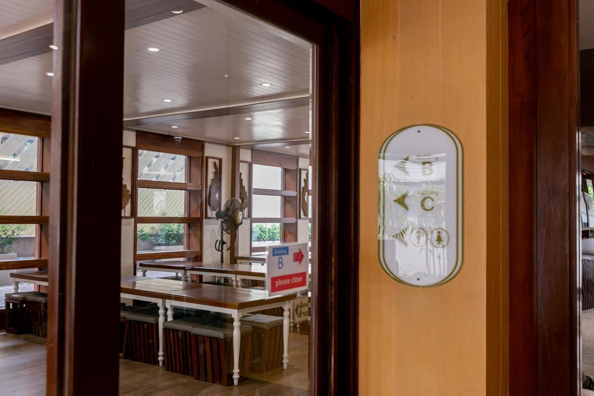 A Room Bangkok Sathorn Екстериор снимка