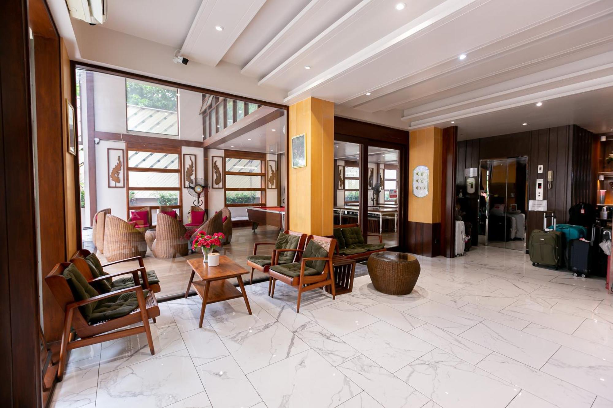 A Room Bangkok Sathorn Екстериор снимка