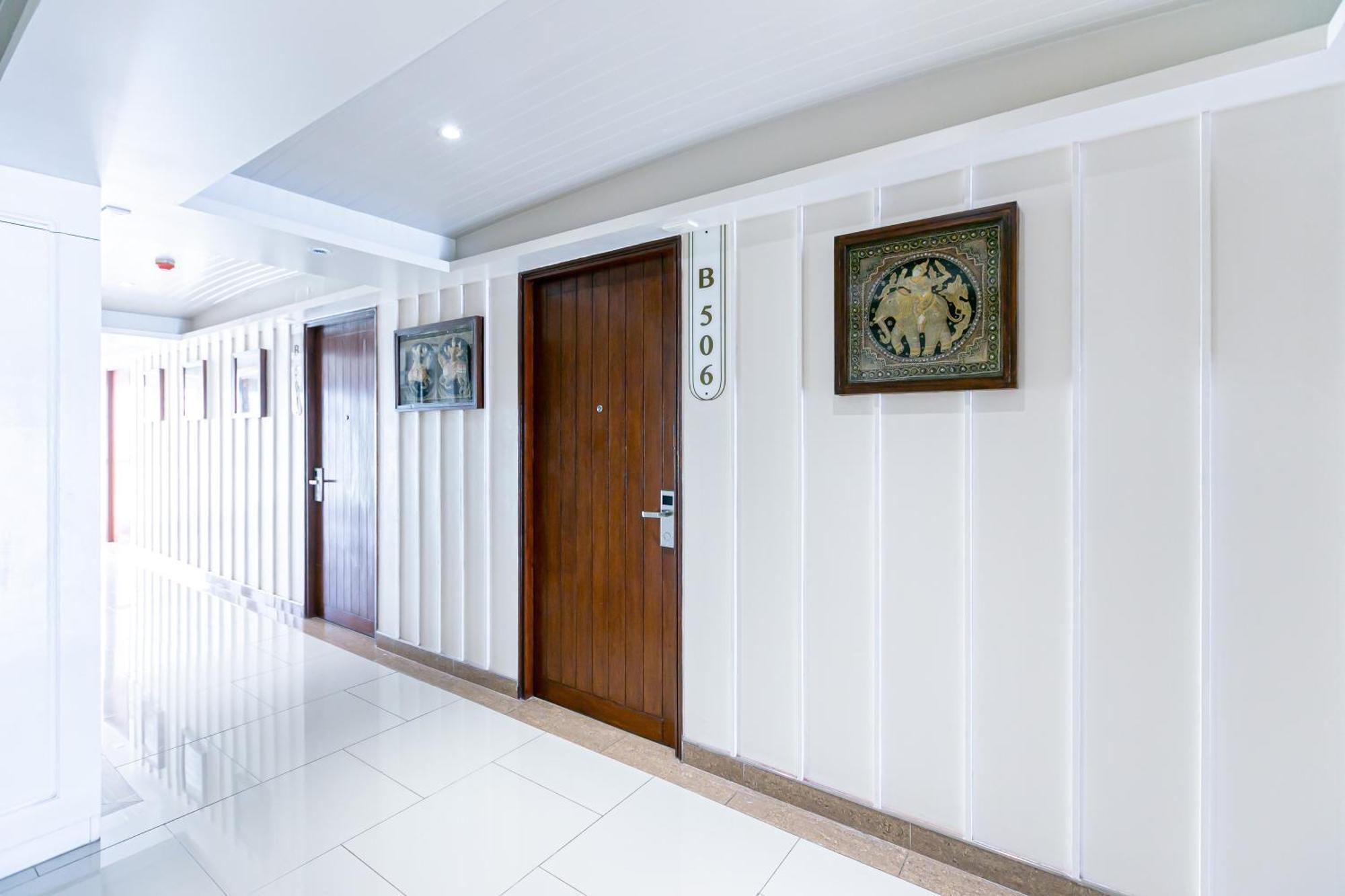 A Room Bangkok Sathorn Екстериор снимка