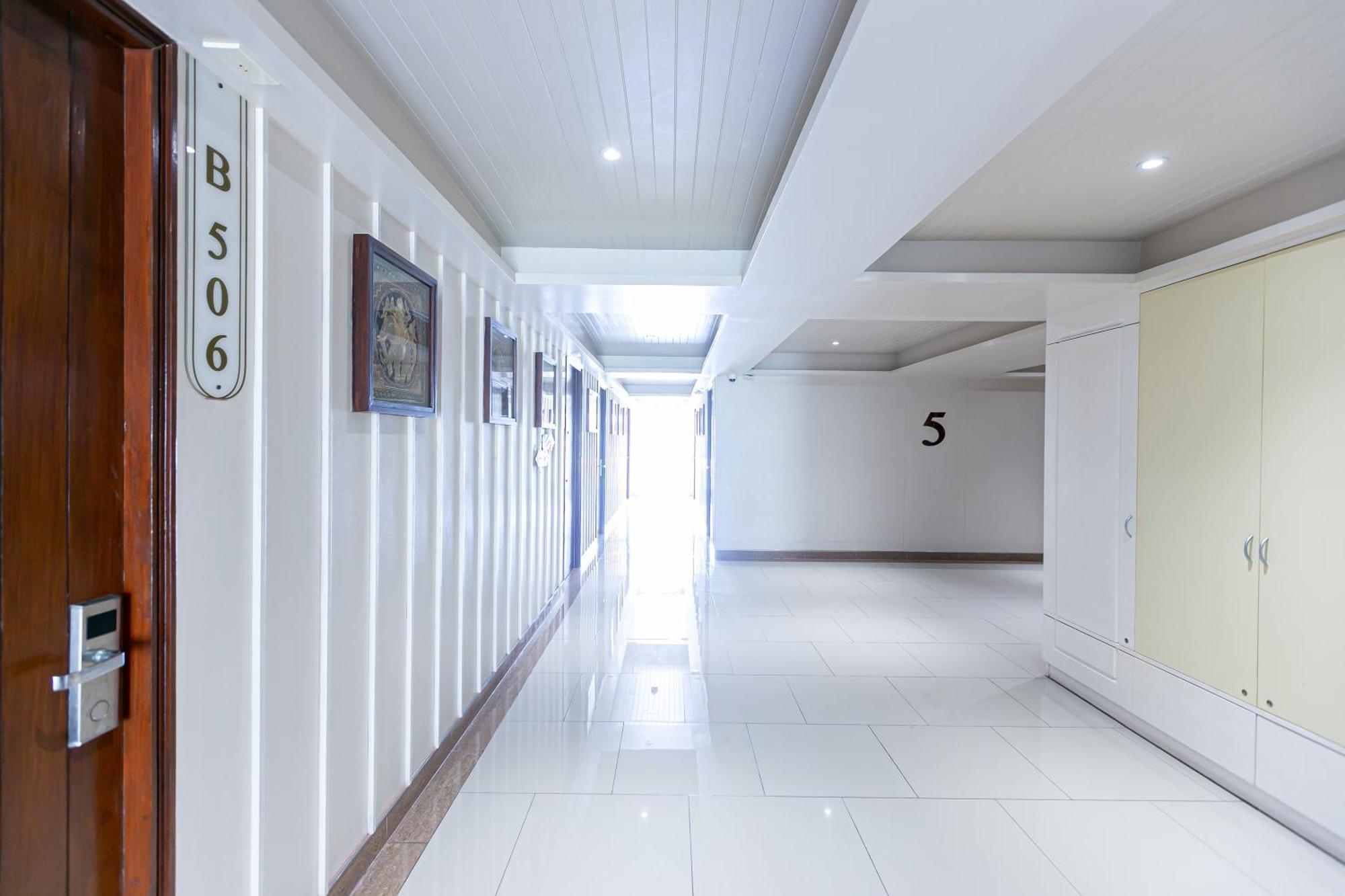 A Room Bangkok Sathorn Екстериор снимка