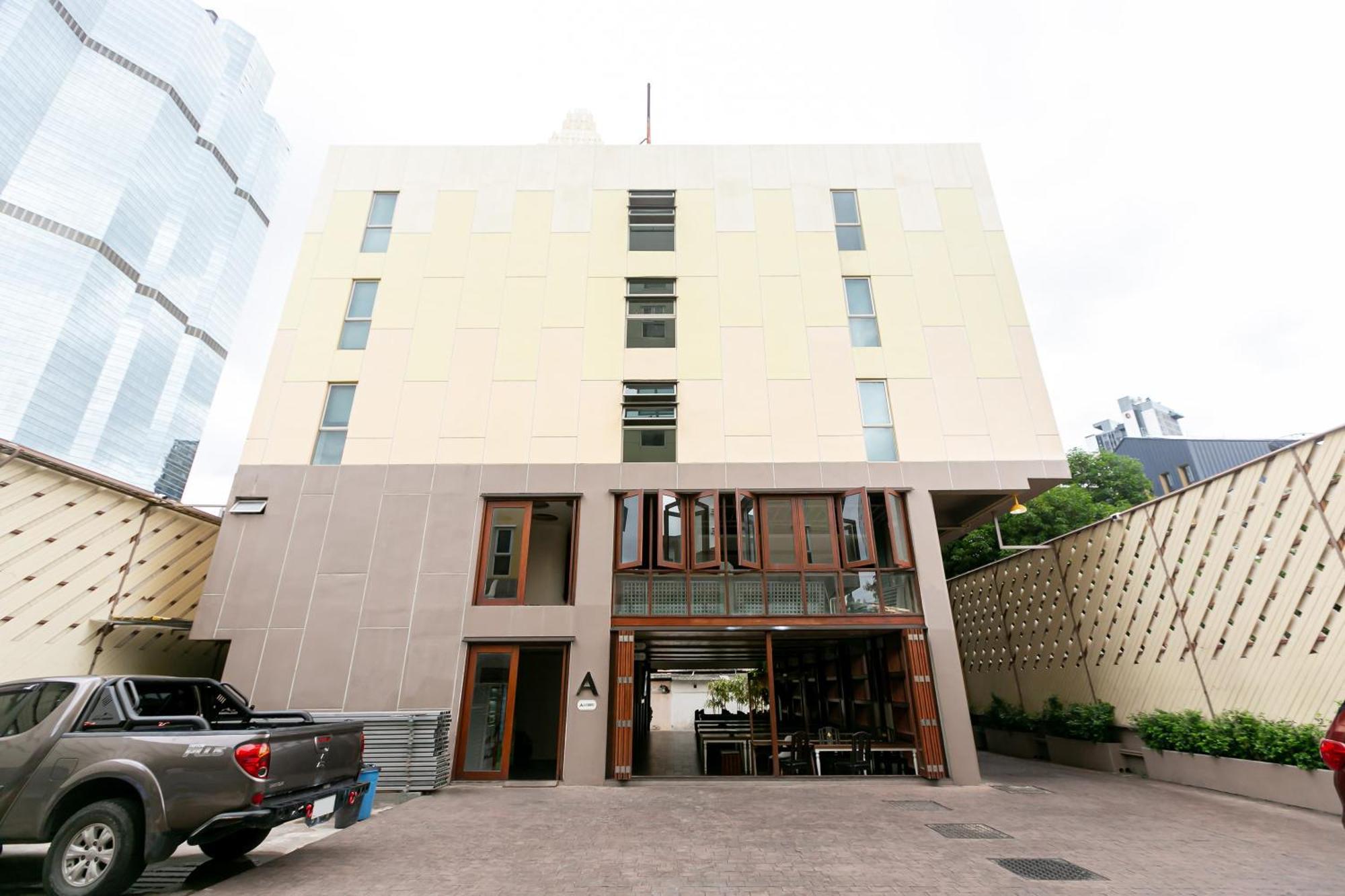 A Room Bangkok Sathorn Екстериор снимка