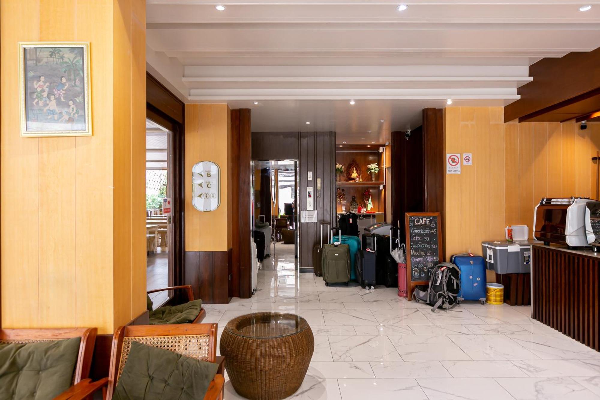 A Room Bangkok Sathorn Екстериор снимка