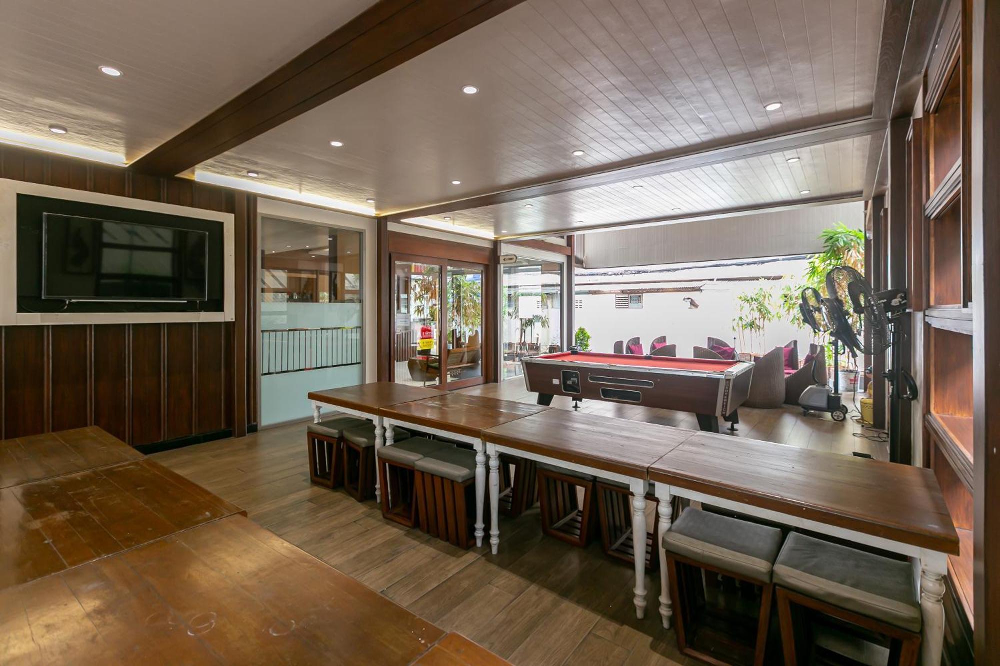 A Room Bangkok Sathorn Екстериор снимка