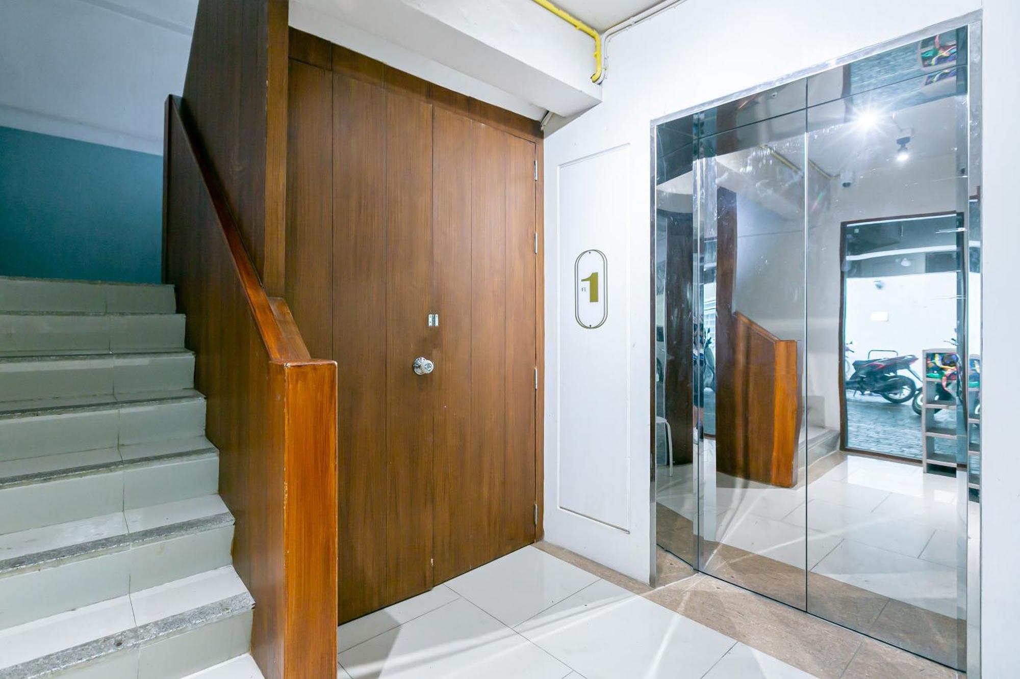 A Room Bangkok Sathorn Екстериор снимка